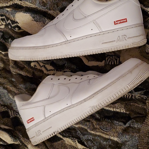 Supreme. AF-1flash $95 friday only DISCOUNTED SHIPPING TODAY